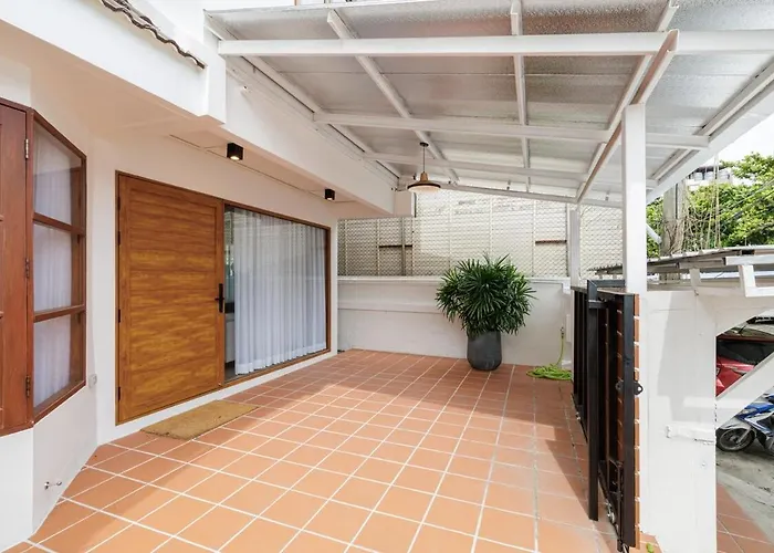 Luxurysukhumvithouse 2br 2bath Kitchen Netflix 1lv 160sqmeteres ヴィラ バンコク都