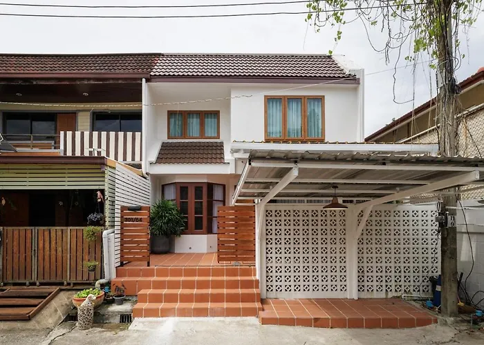 ヴィラ Luxurysukhumvithouse 2br 2bath Kitchen Netflix 1lv 160sqmeteres バンコク都