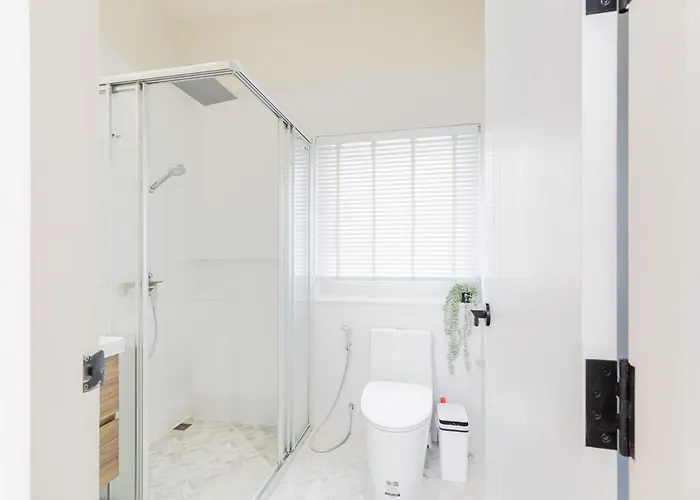 Luxurysukhumvithouse 2br 2bath Kitchen Netflix 1lv 160sqmeteres ヴィラ *